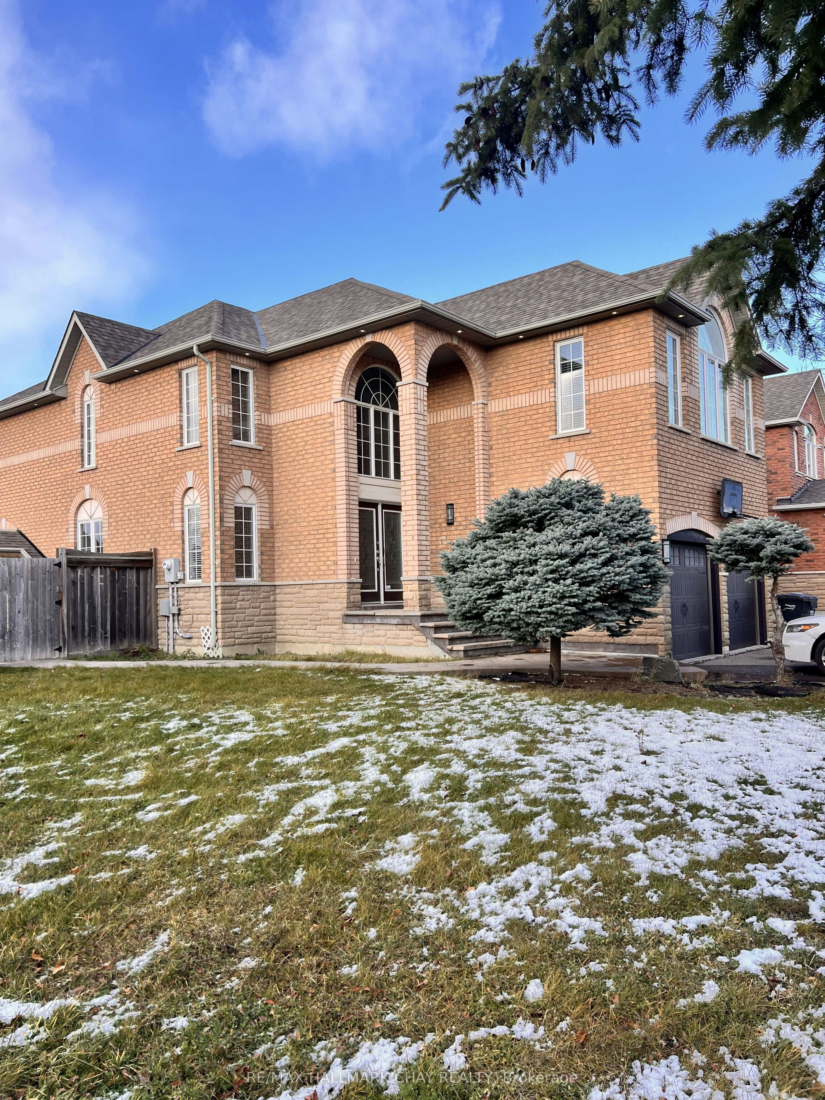 2 Southbend Drive S, Brampton, ON, L7A 1J4 - 2