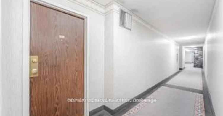 409-15 Kensington Road, Brampton, ON, L6T 3W2