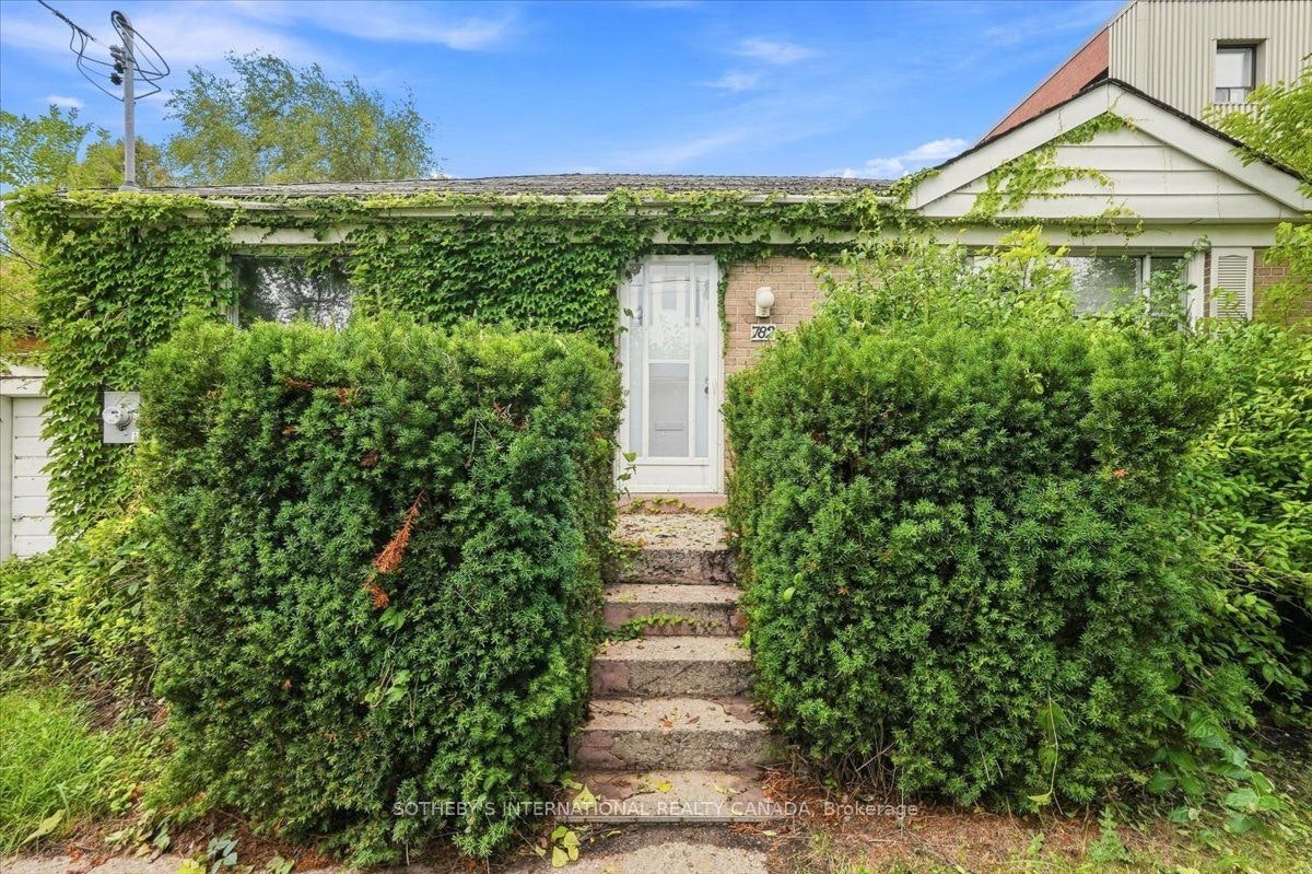 782 Marlee Avenue, Toronto, ON, M6B 3J9