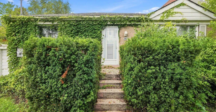 782 Marlee Avenue, Toronto, ON, M6B 3J9