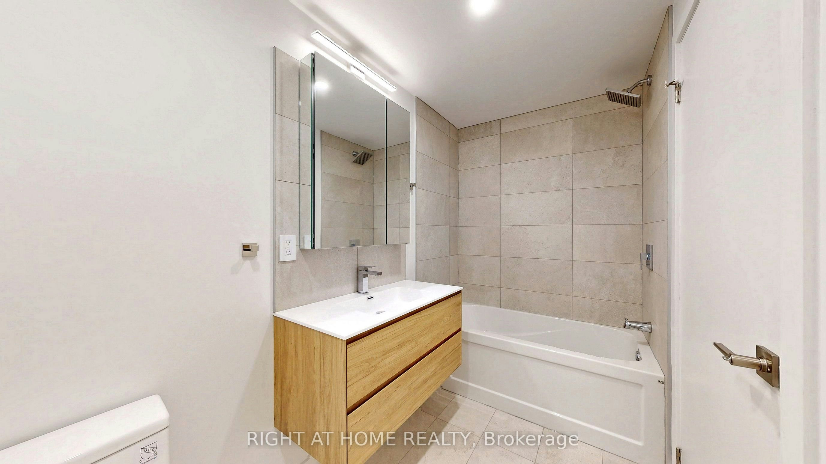 Unit 3-3122 Dundas Street W, Toronto, ON, M6P 2A1 - 10
