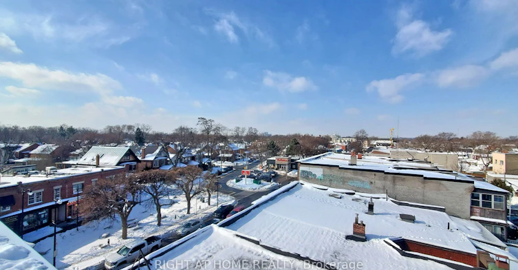 Unit 3-3122 Dundas Street W, Toronto, ON, M6P 2A1 - 11