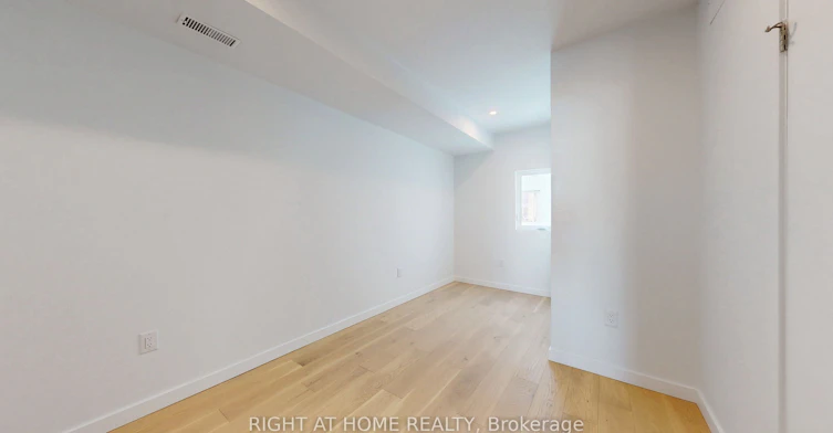Unit 3-3122 Dundas Street W, Toronto, ON, M6P 2A1 - 8
