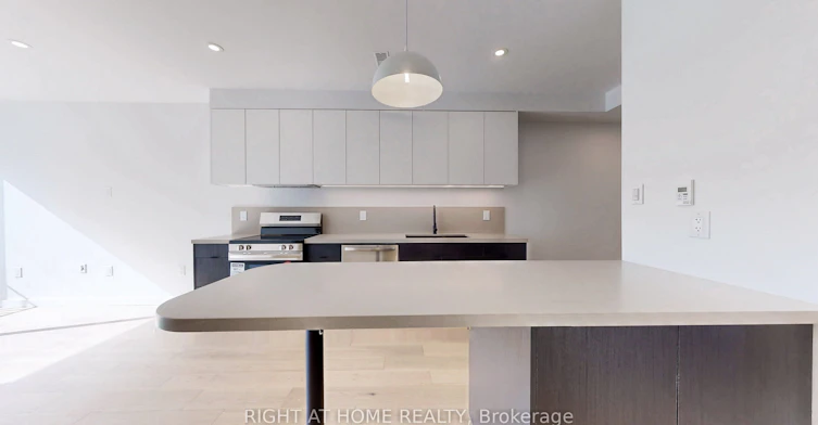 Unit 3-3122 Dundas Street W, Toronto, ON, M6P 2A1 - 7