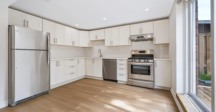 Lower-772 Gardner Avenue, Mississauga, ON, L5E 3G1