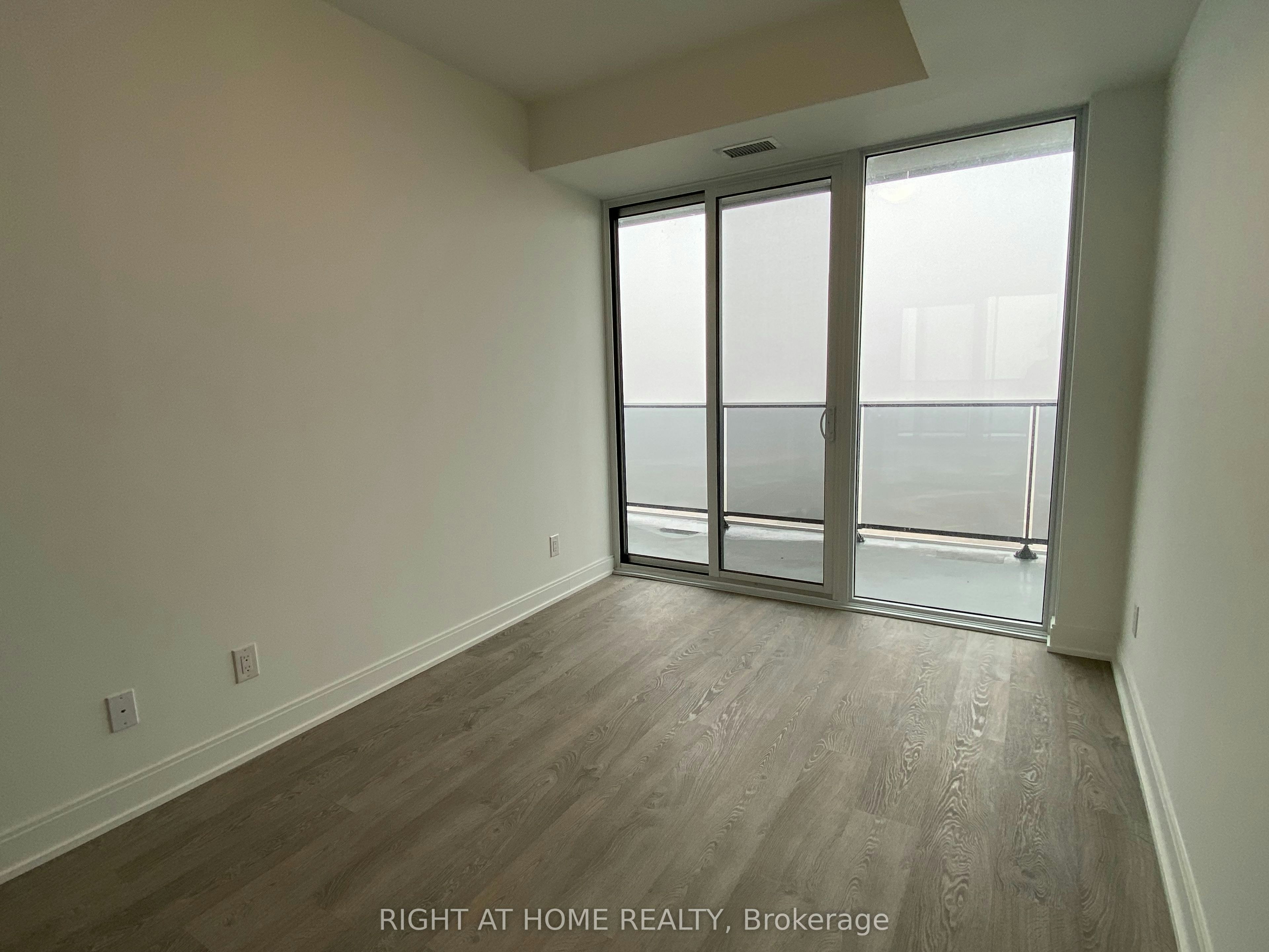 1610-70 Annie Craig Drive, Toronto, ON, M8V 0G2 - 11