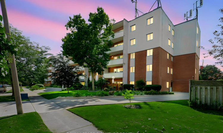 401-2485 Woking Crescent