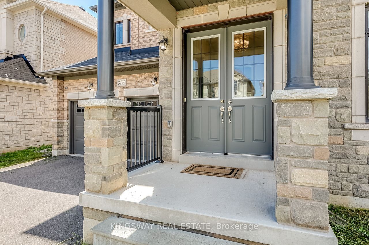 3226 William Rose Way, Oakville, ON, L6H 0T6 - 3