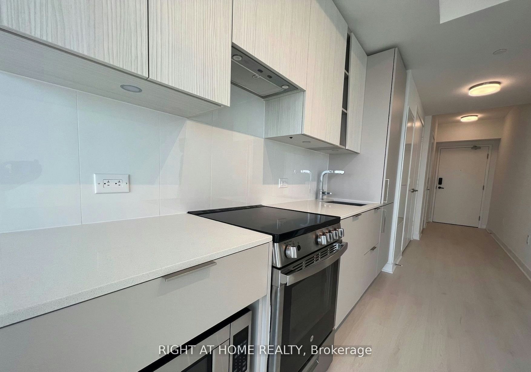 2507-3900 Confederation Parkway, Mississauga, ON, L5B 0M3 - 7