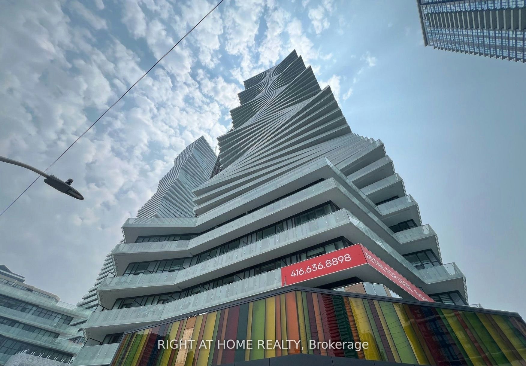 2507-3900 Confederation Parkway, Mississauga, ON, L5B 0M3