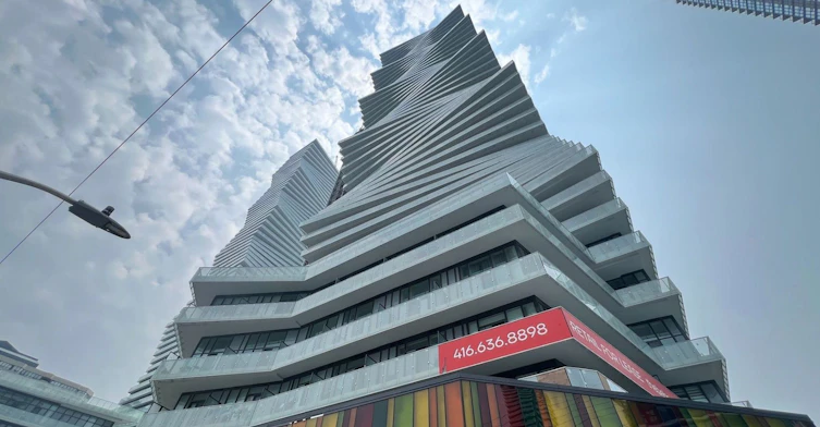 2507-3900 Confederation Parkway, Mississauga, ON, L5B 0M3