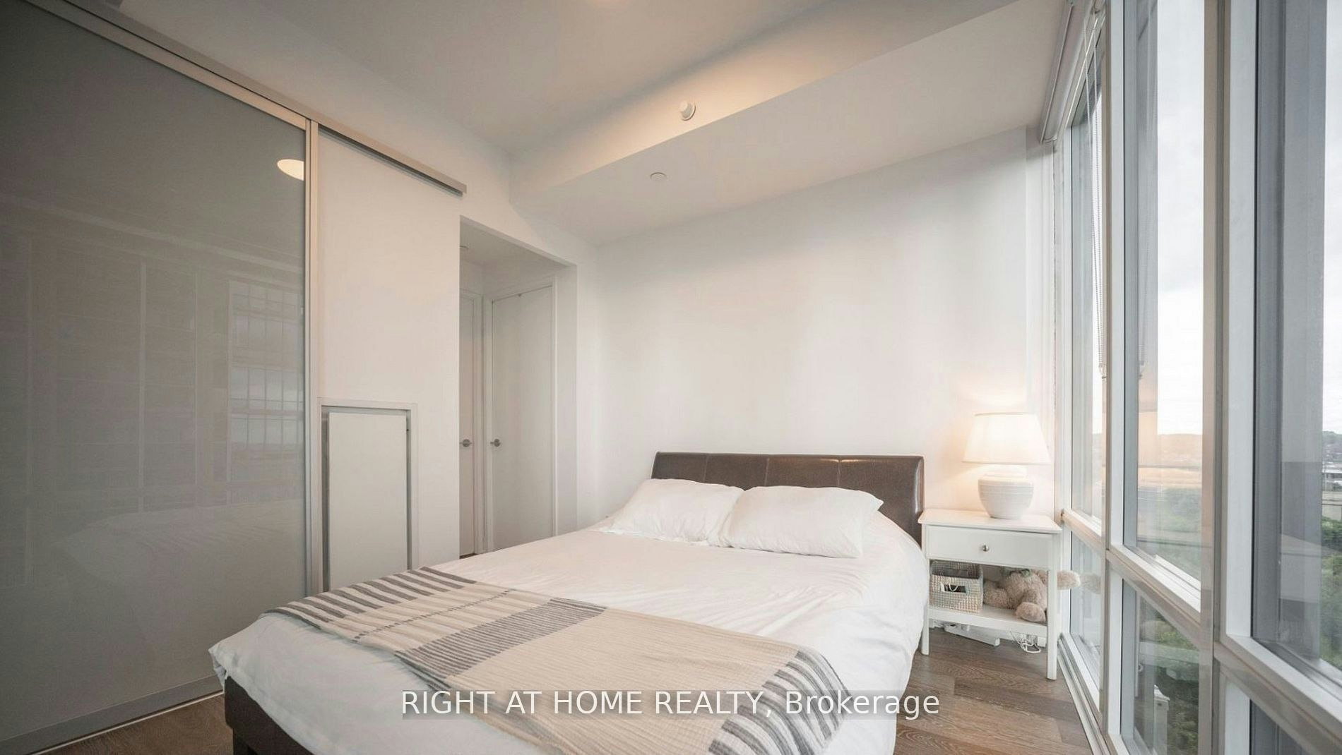 1010-88 Park Lawn Rd Road, Toronto, ON, M8Y 0B5 - 22