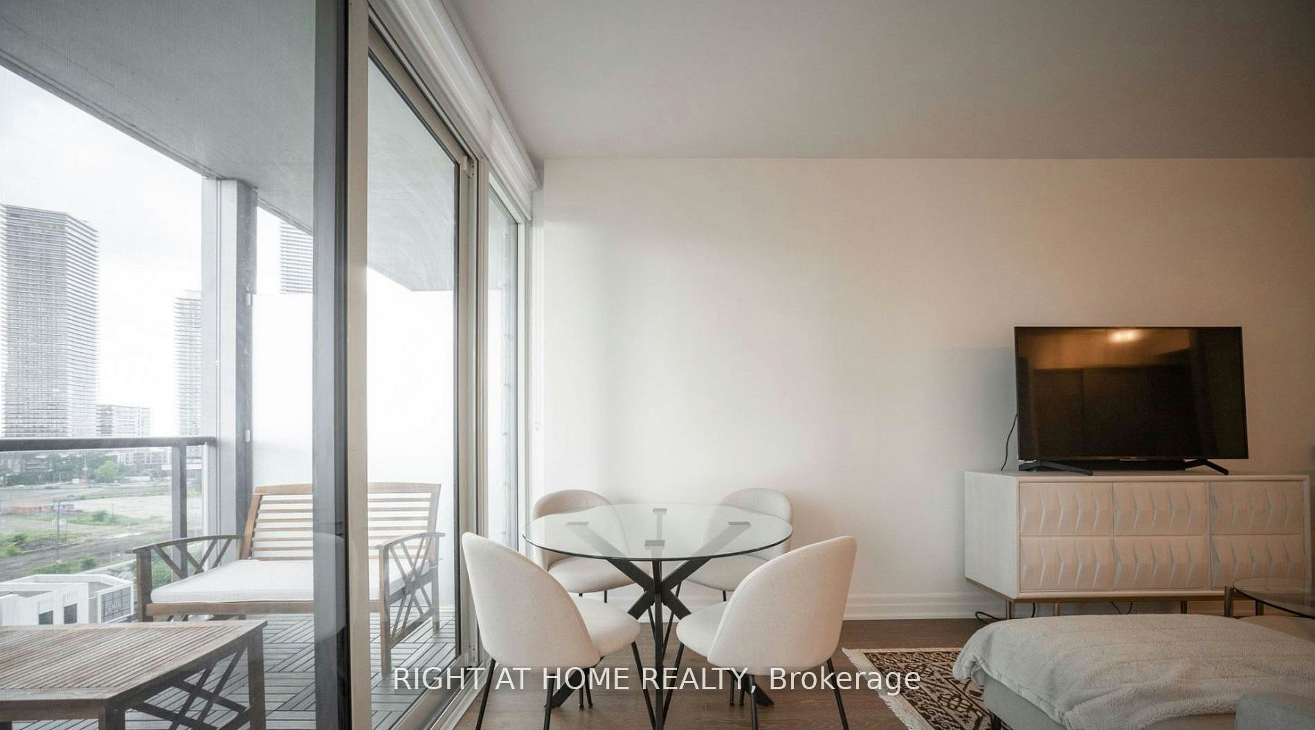 1010-88 Park Lawn Rd Road, Toronto, ON, M8Y 0B5 - 25
