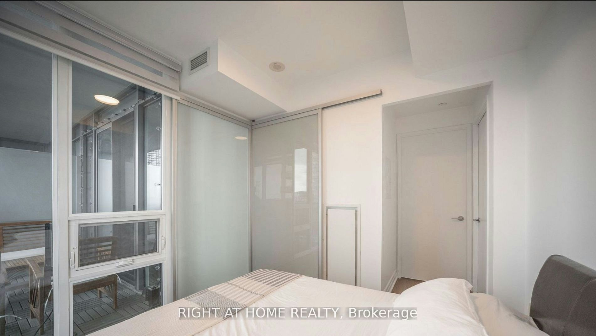 1010-88 Park Lawn Rd Road, Toronto, ON, M8Y 0B5 - 21
