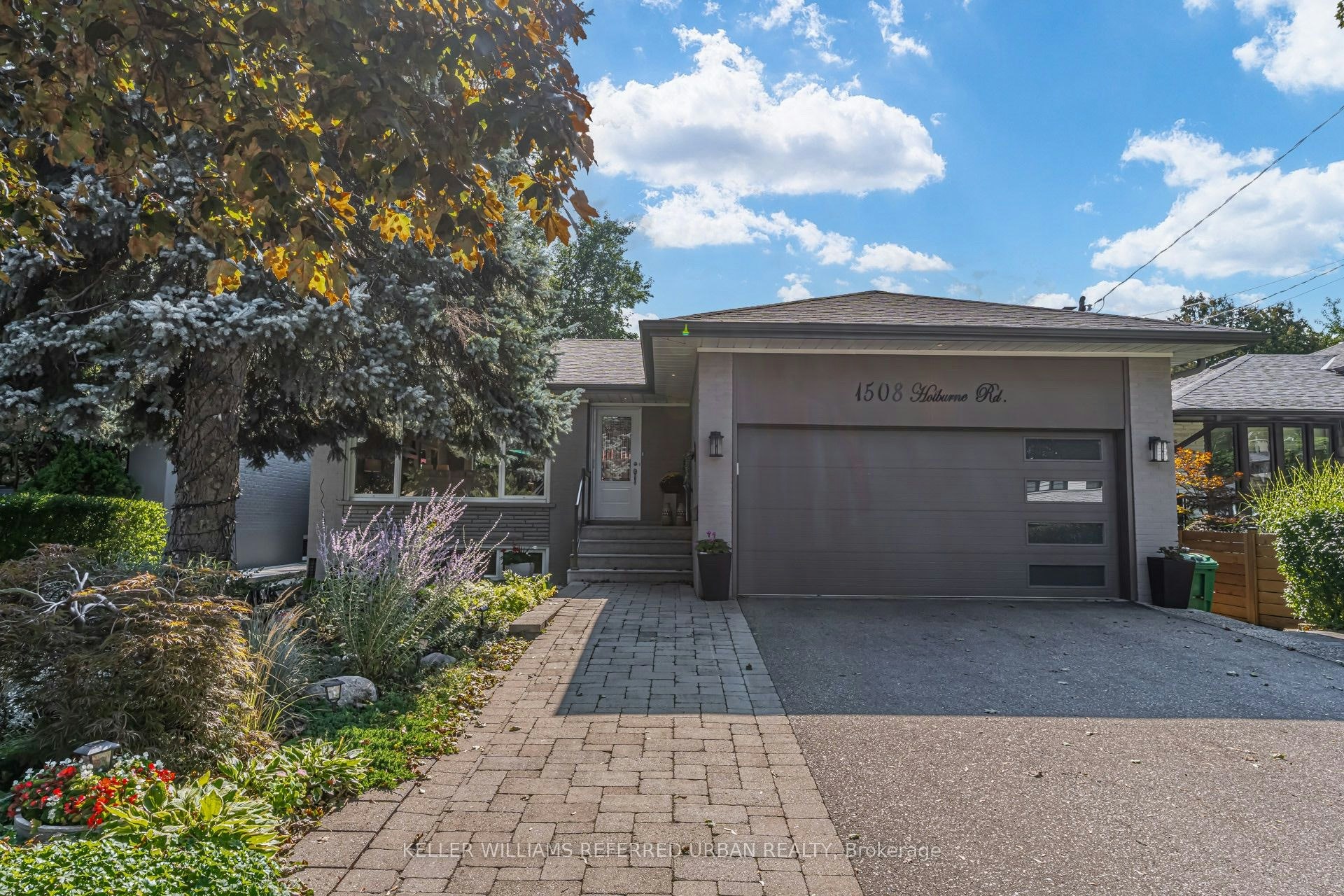 1508 Holburne Road, Mississauga, ON, L5E 2L6