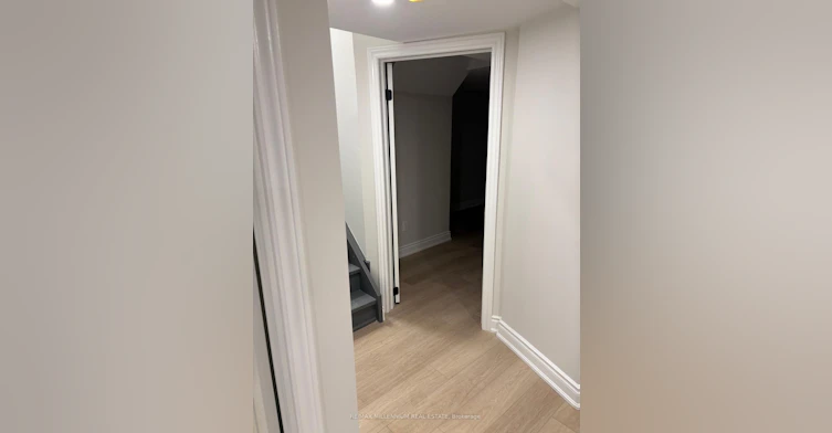 66 Attview Crescent, Brampton, ON, L6P 2R5 - 4