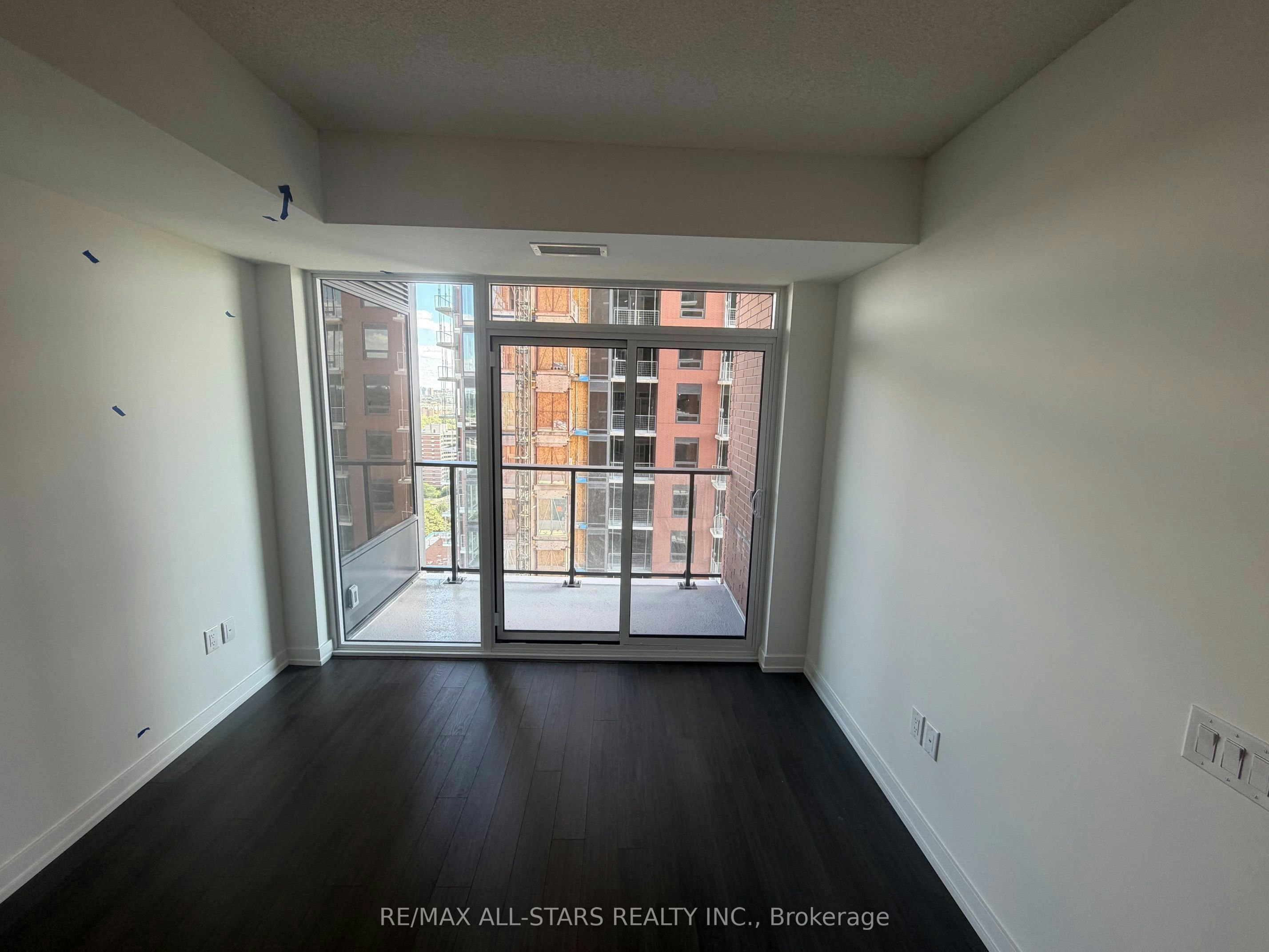 1922-4010 Eglinton Avenue W, Toronto, ON, M9A 0G5 - 3