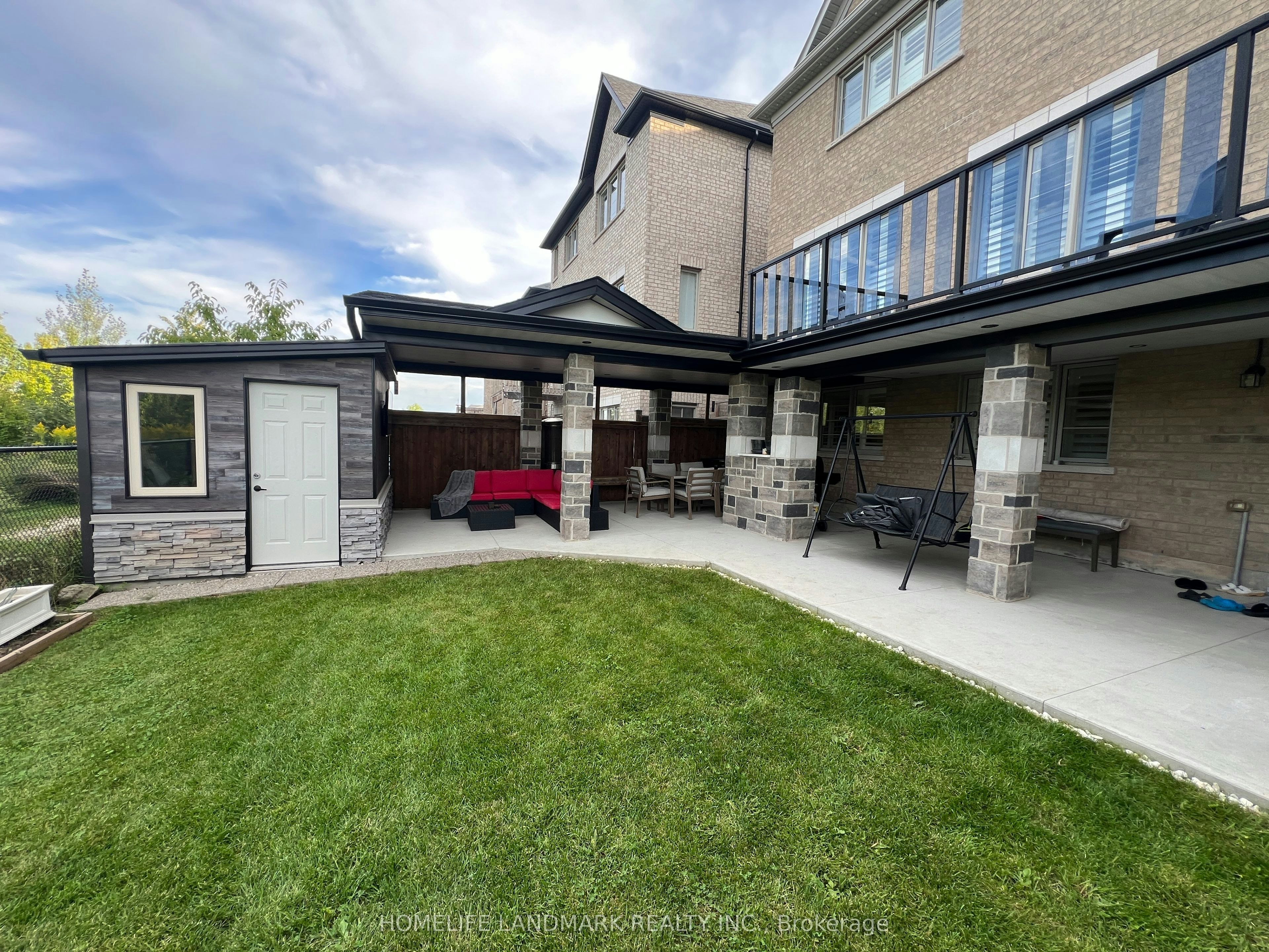 563 Beam Court, Milton, ON, L9E 1L4