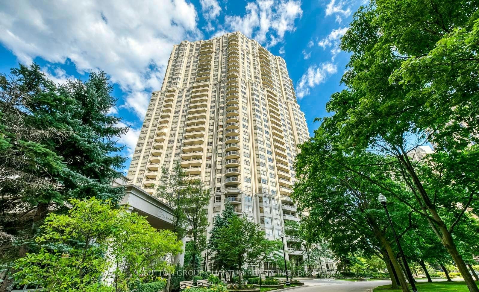 1123-25 Kingsbridge Garden Circle, Mississauga, ON, L5R 4B1