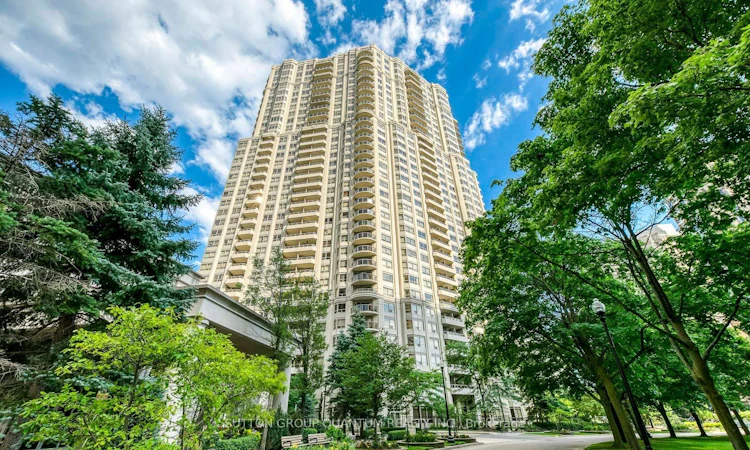 1123-25 Kingsbridge Garden Circle