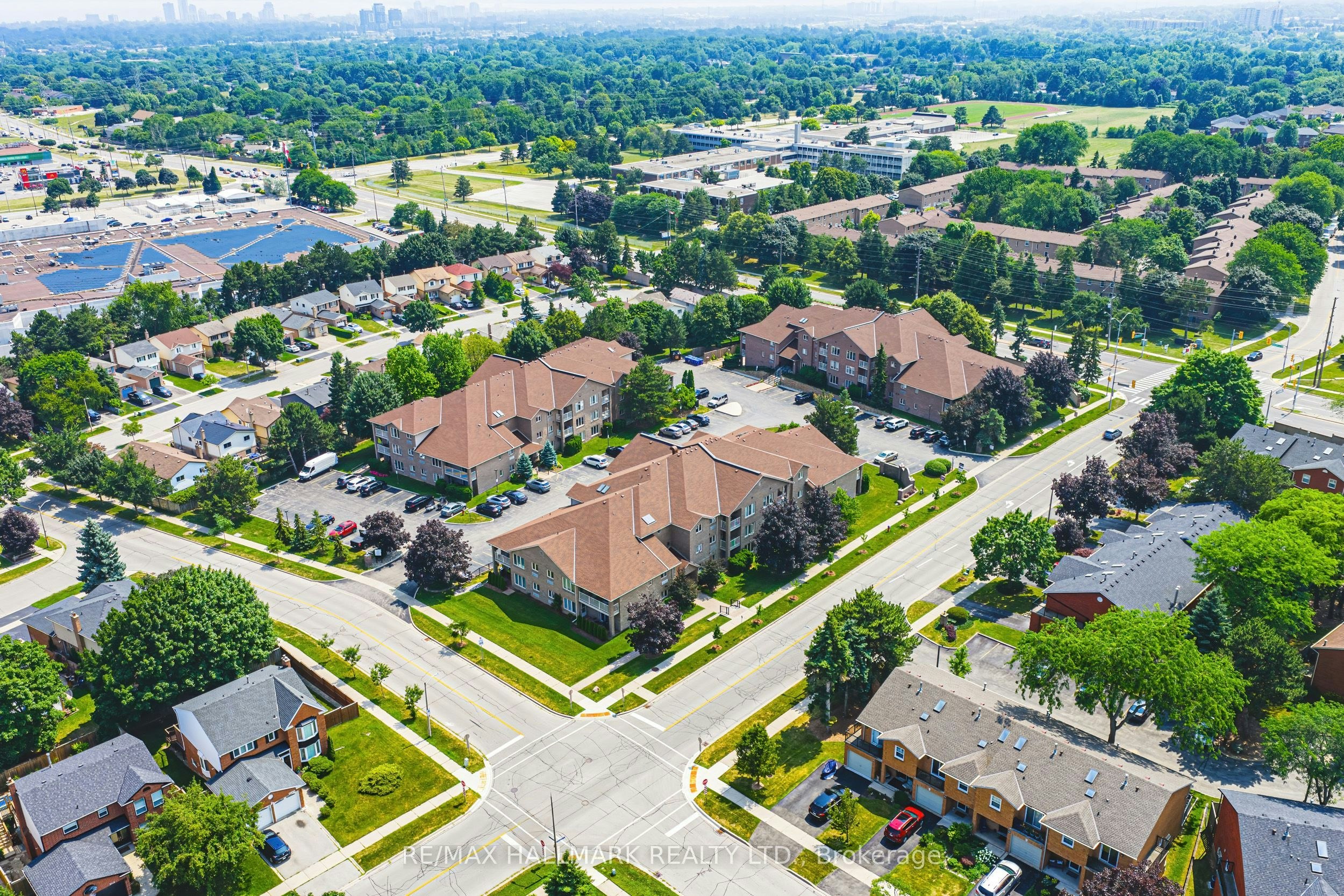 6-3050 Pinemeadow Drive, Burlington, ON, L7M 3X5
