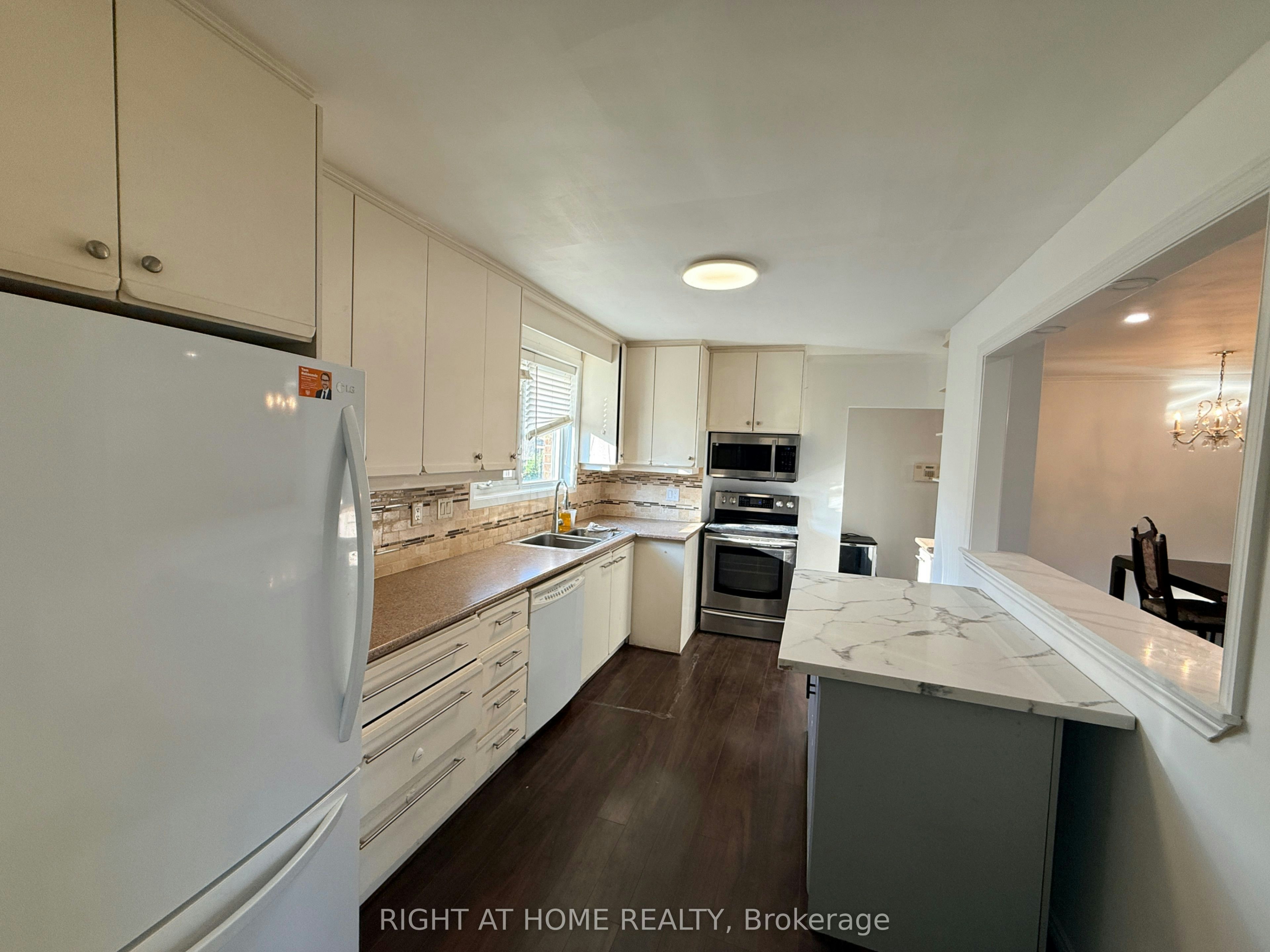 71 Navenby Crescent, Toronto, ON, M9L 1B3 - 5