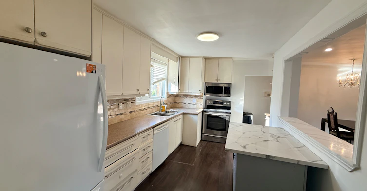 71 Navenby Crescent, Toronto, ON, M9L 1B3 - 5