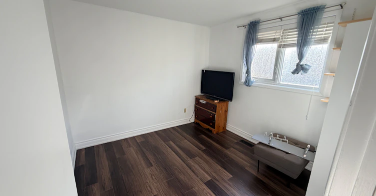 71 Navenby Crescent, Toronto, ON, M9L 1B3 - 13