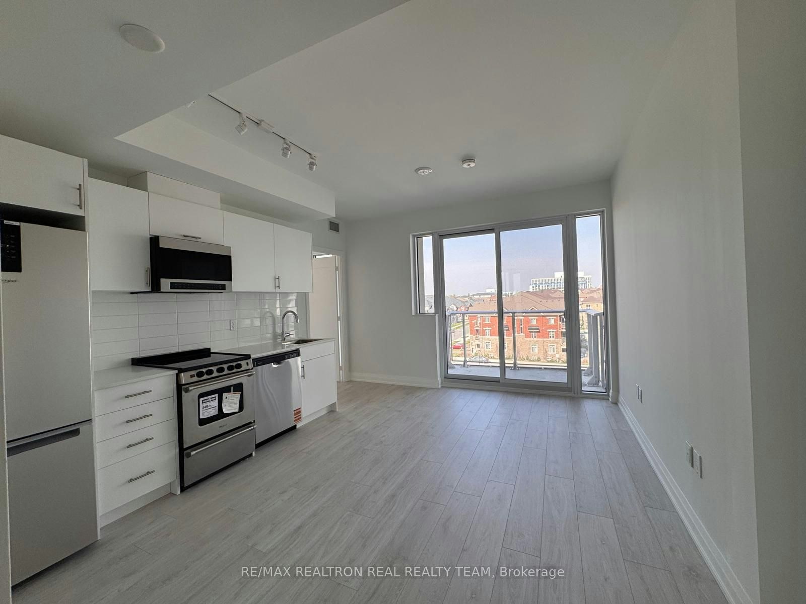 523-412 Silver Maple Road, Oakville, ON, L6H 7X8 - 4
