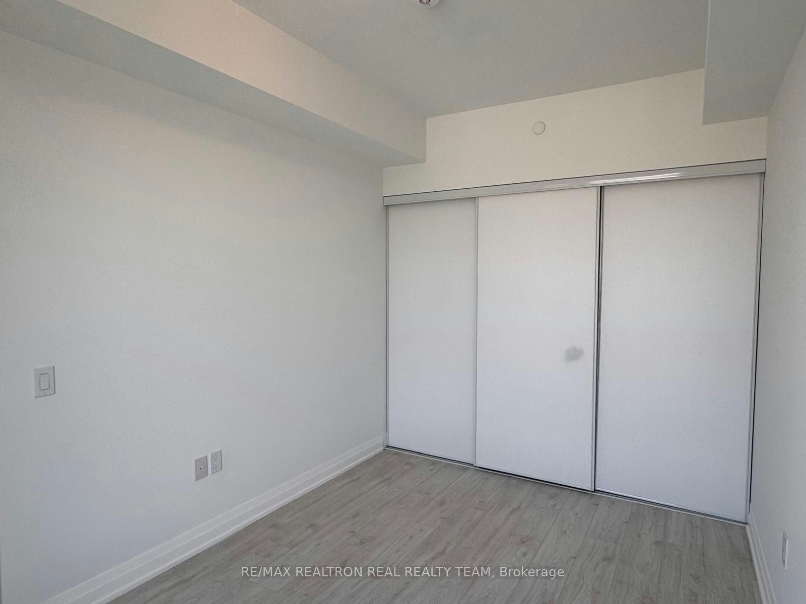 523-412 Silver Maple Road, Oakville, ON, L6H 7X8 - 17