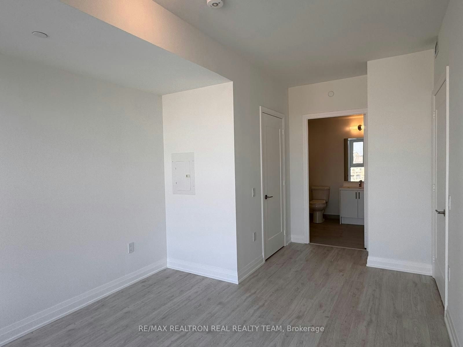 523-412 Silver Maple Road, Oakville, ON, L6H 7X8 - 15