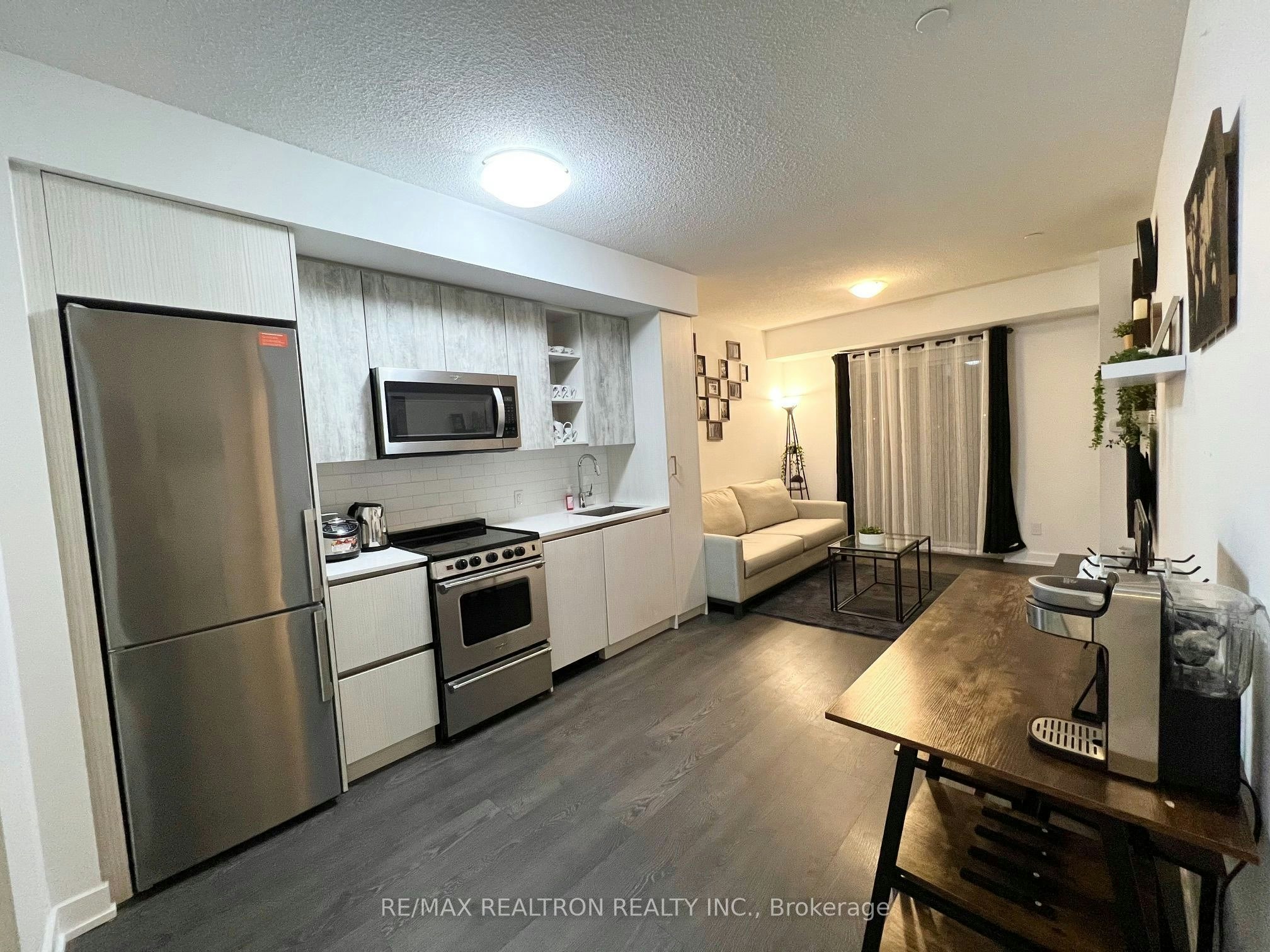 327-251 Manitoba Street, Toronto, ON, M8Y 4G9 - 10