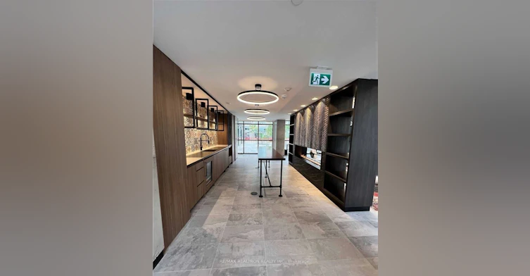 327-251 Manitoba Street, Toronto, ON, M8Y 4G9 - 4
