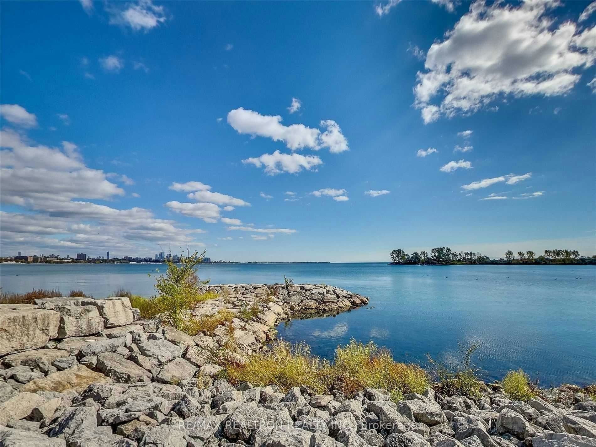 327-251 Manitoba Street, Toronto, ON, M8Y 4G9 - 20