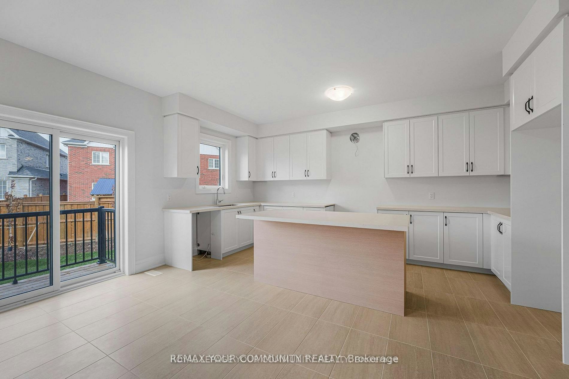 Upper-14 Donnybrook Court, Brampton, ON, L7A 1W2 - 11