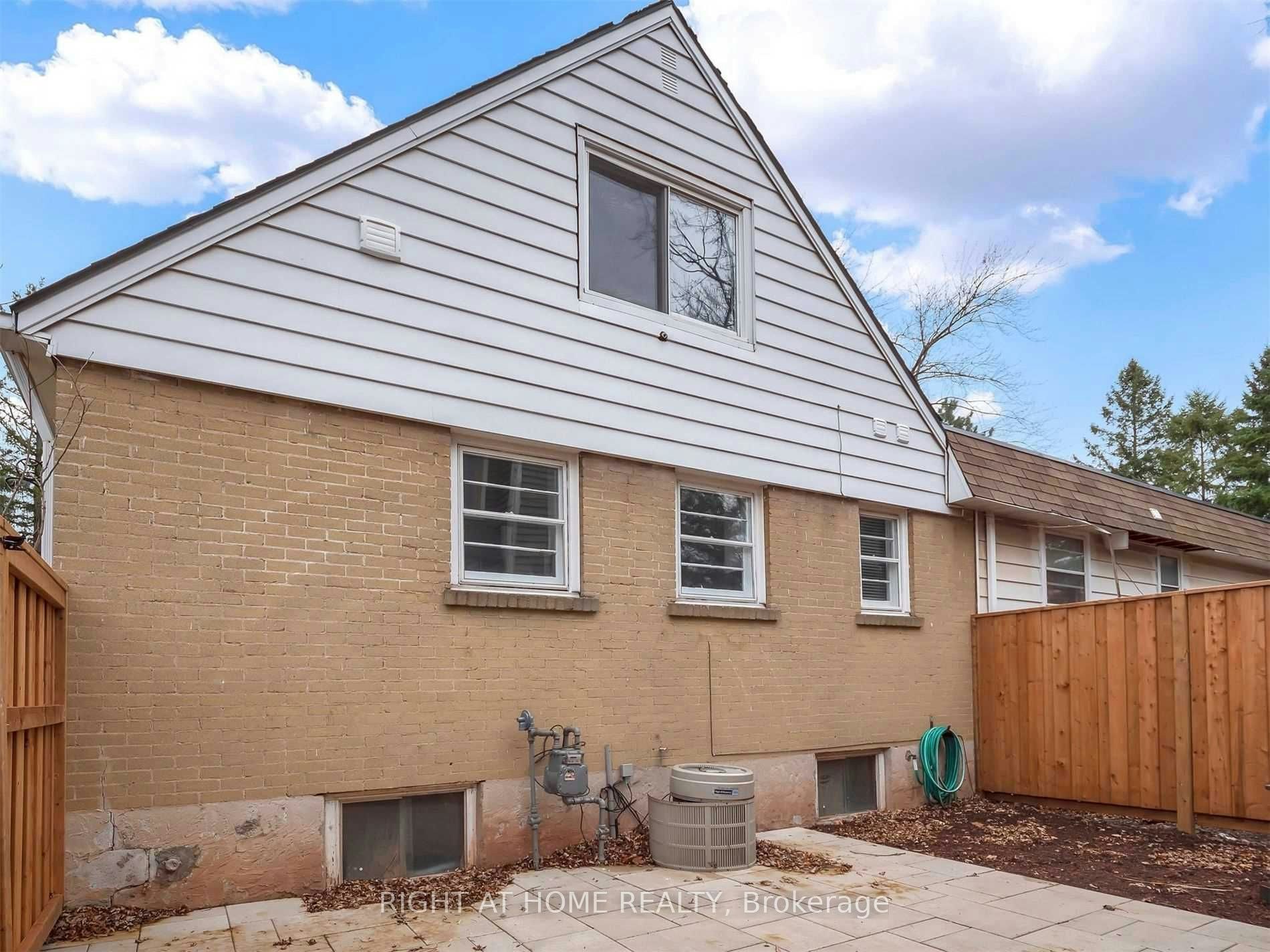 1089 Truman Avenue, Oakville, ON, L6H 1Y7 - 25