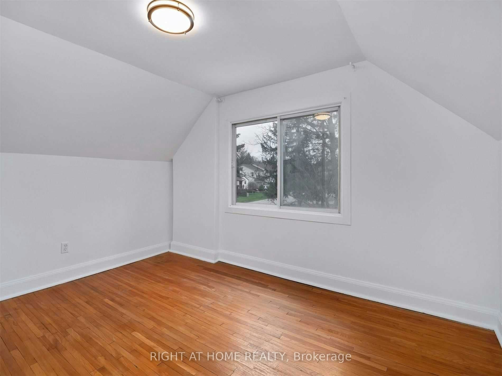 1089 Truman Avenue, Oakville, ON, L6H 1Y7 - 16