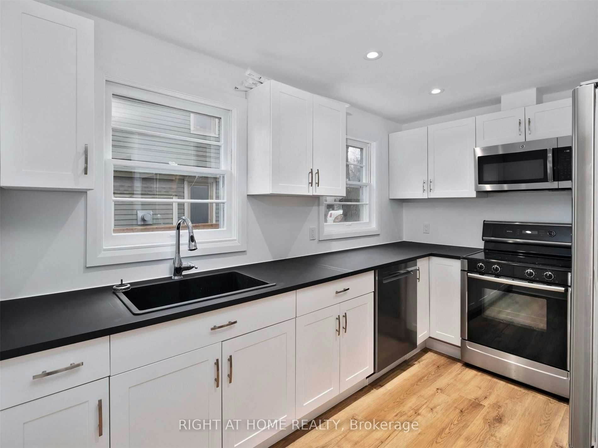 1089 Truman Avenue, Oakville, ON, L6H 1Y7 - 4