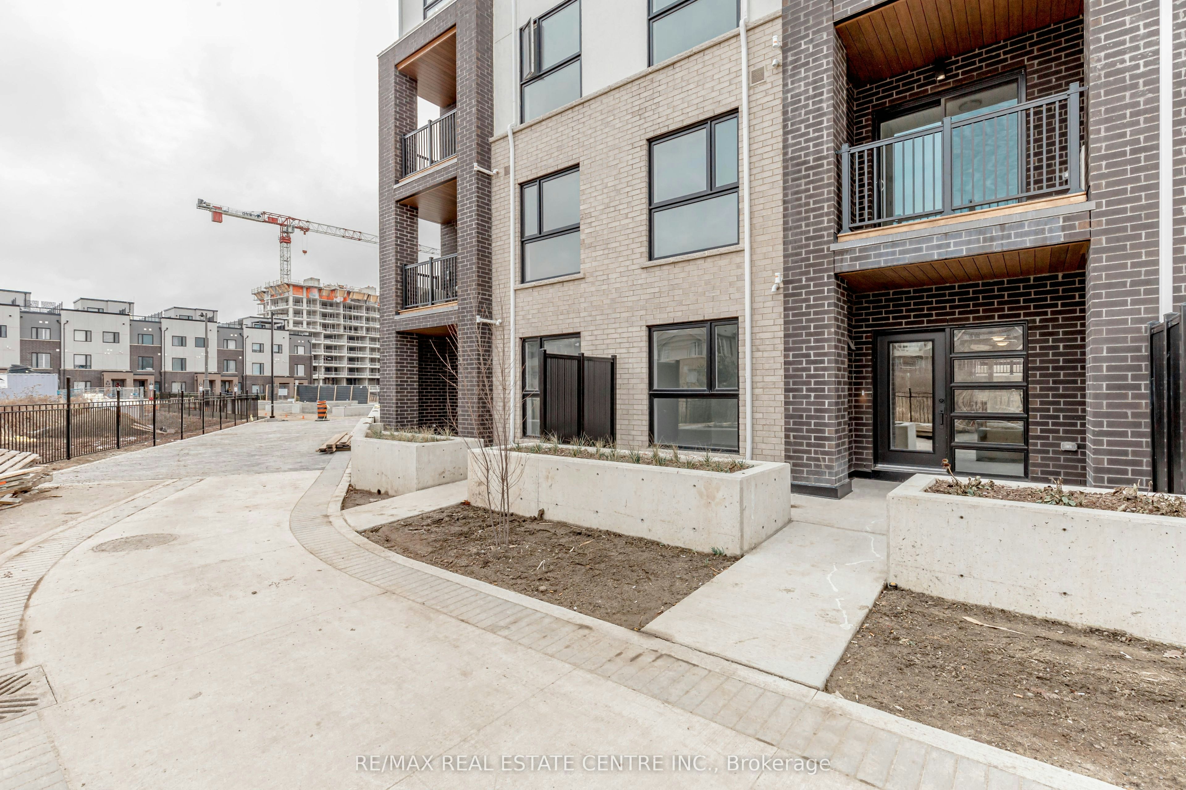 121-349 Wheat Boom Drive, Oakville, ON, L6H 7X5 - 3
