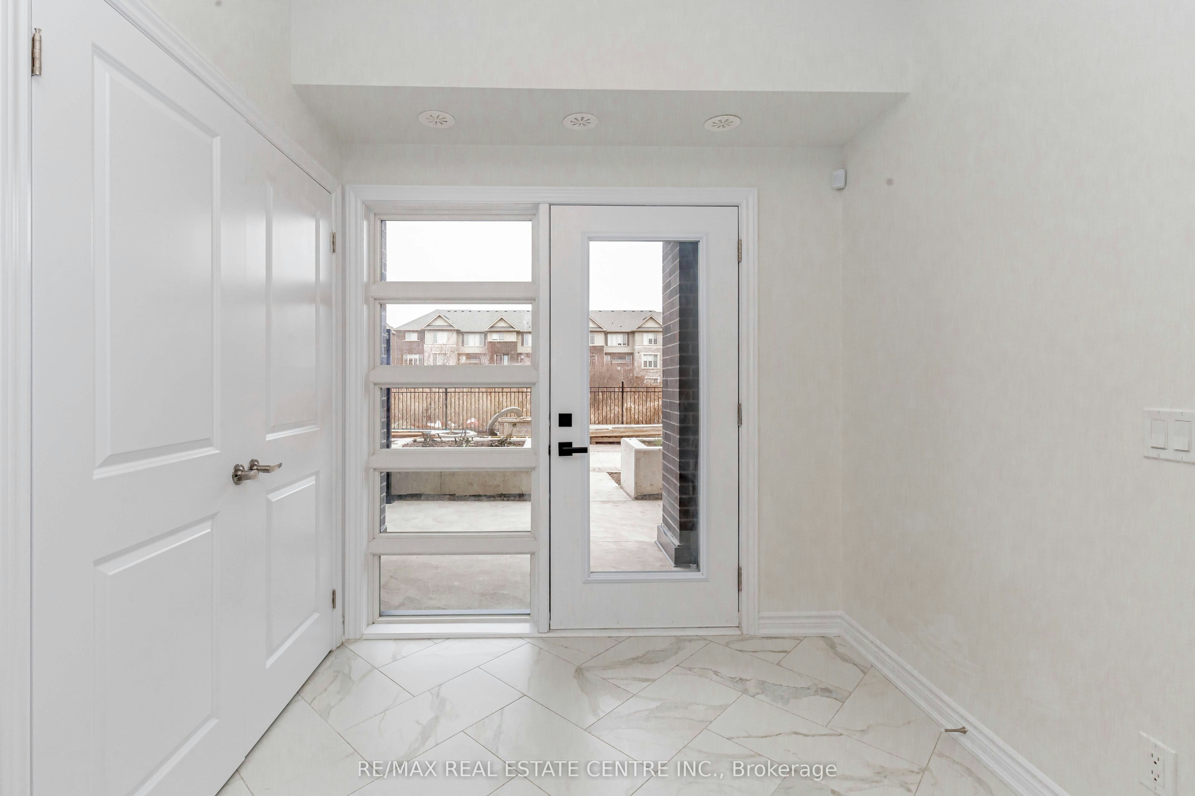121-349 Wheat Boom Drive, Oakville, ON, L6H 7X5 - 10