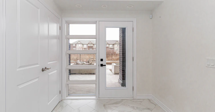 121-349 Wheat Boom Drive, Oakville, ON, L6H 7X5 - 10