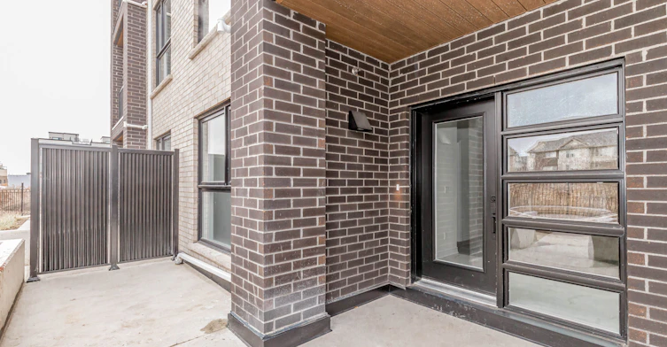 121-349 Wheat Boom Drive, Oakville, ON, L6H 7X5 - 2