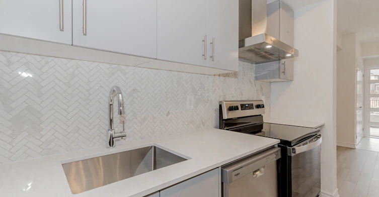 121-349 Wheat Boom Drive, Oakville, ON, L6H 7X5 - 19