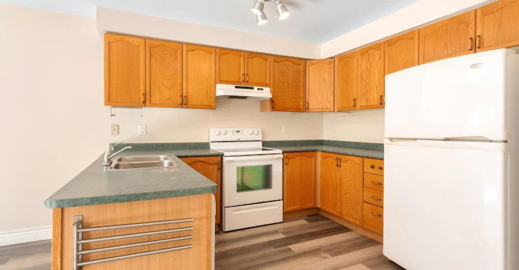 4 Farthingale Crescent, Brampton, ON, L7A 1R3 - 8
