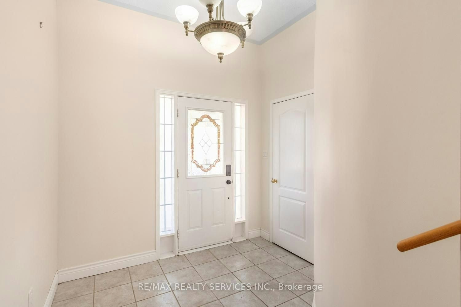 4 Farthingale Crescent, Brampton, ON, L7A 1R3 - 4