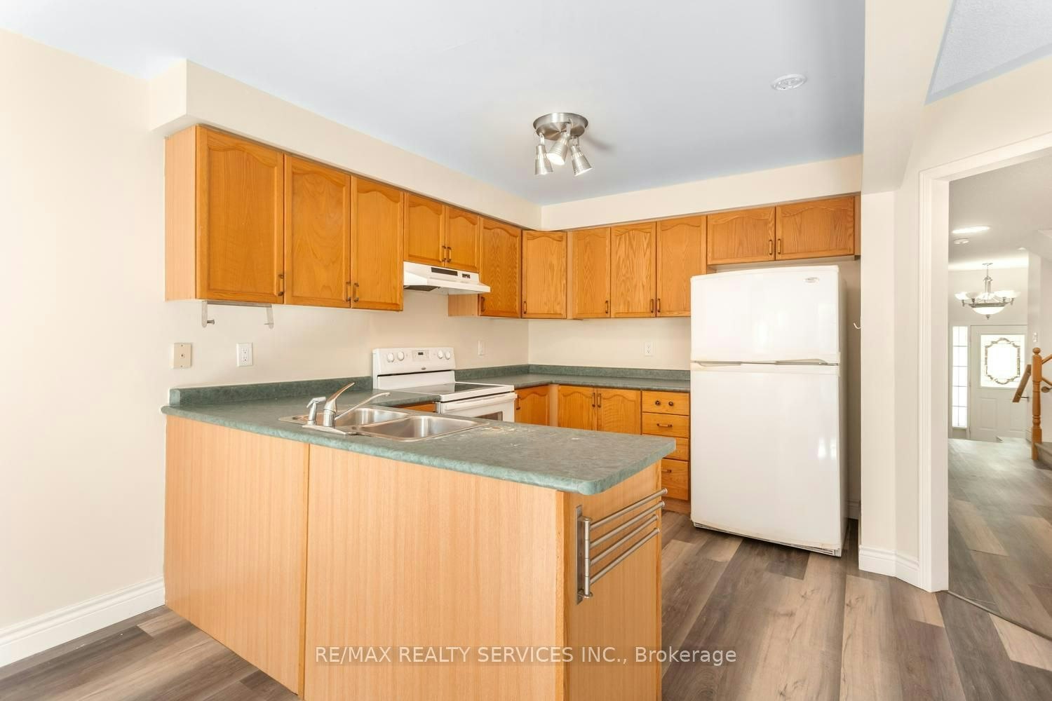 4 Farthingale Crescent, Brampton, ON, L7A 1R3 - 7