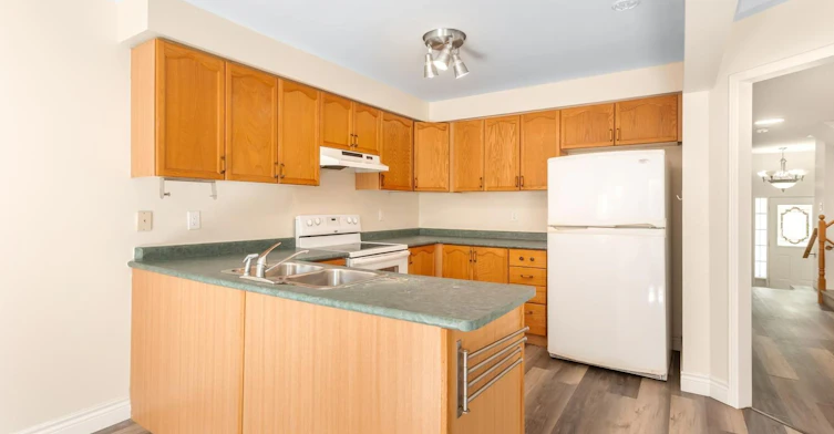 4 Farthingale Crescent, Brampton, ON, L7A 1R3 - 7