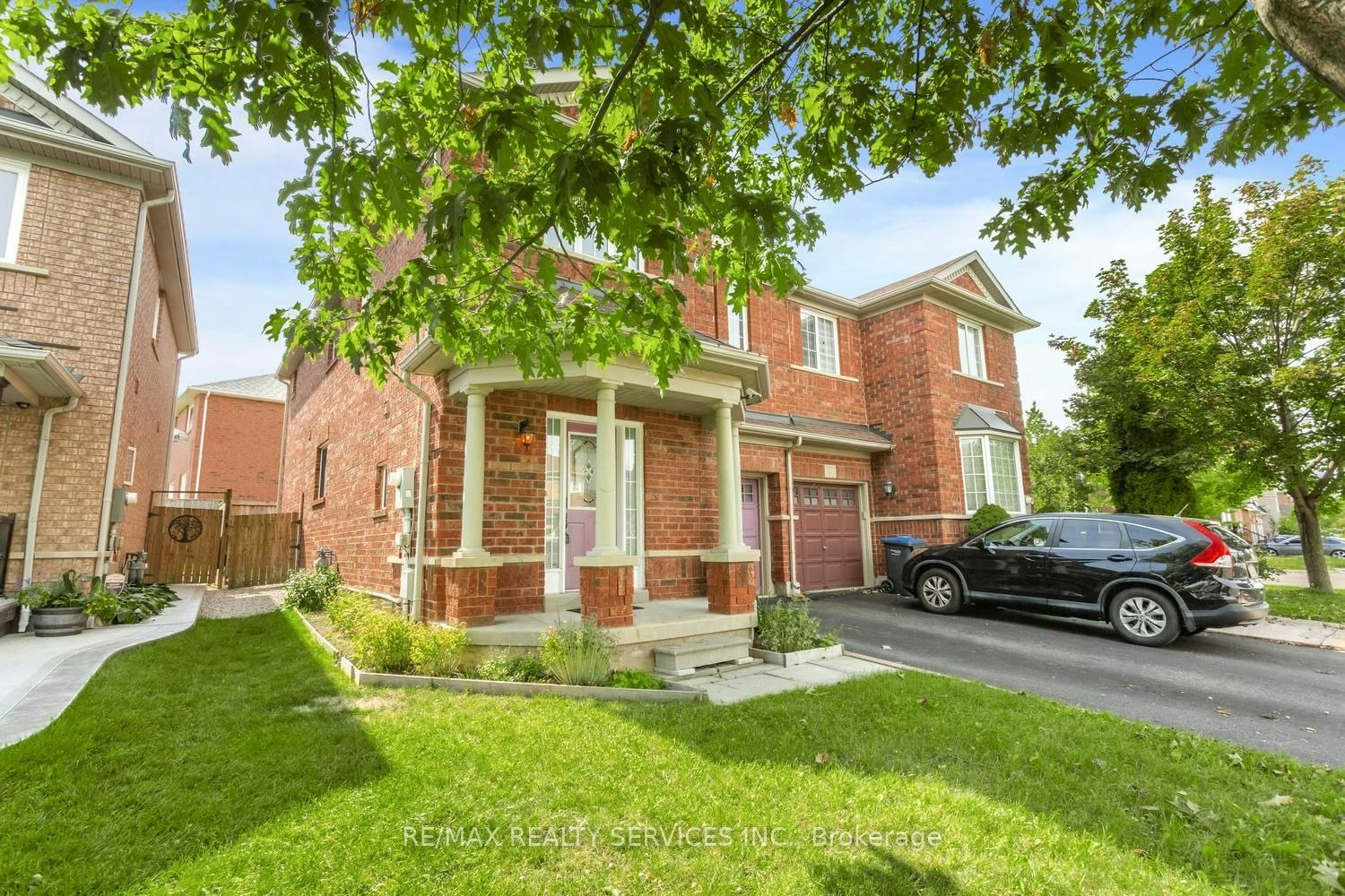 4 Farthingale Crescent, Brampton, ON, L7A 1R3 - 3