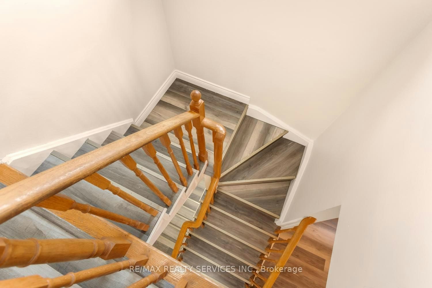 4 Farthingale Crescent, Brampton, ON, L7A 1R3 - 31