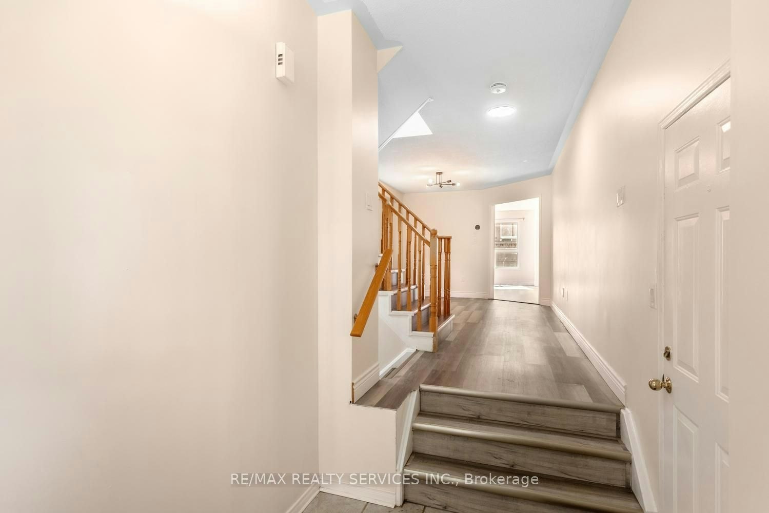 4 Farthingale Crescent, Brampton, ON, L7A 1R3 - 5